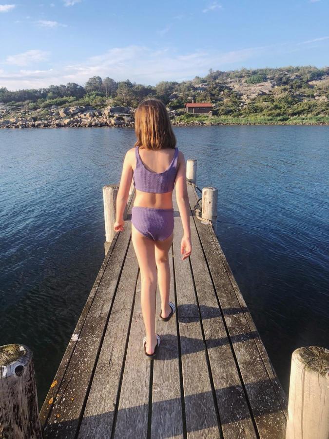 Guesthouse, Not Even A Minute Walk To The Ocean Kullavik ภายนอก รูปภาพ